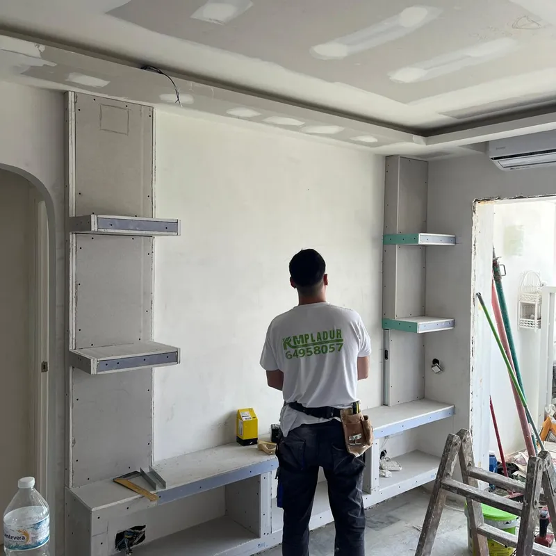 Mueble de pladur con candilejas integradas — La Cala de Mijas