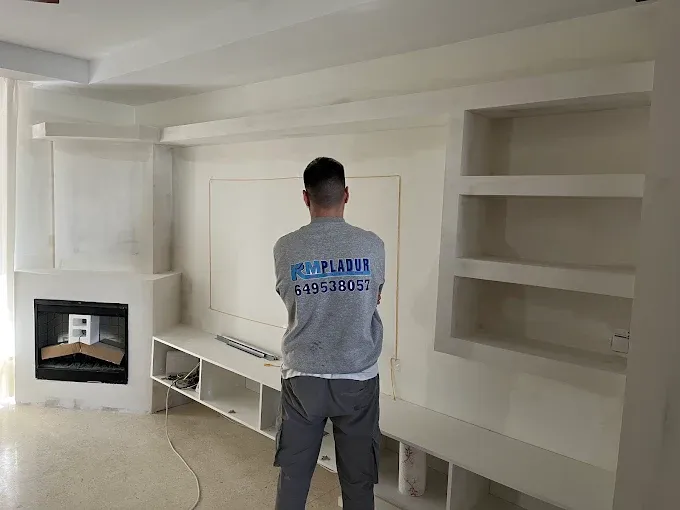 Muebles de diseño integrados en pared de pladur — Benalmádena